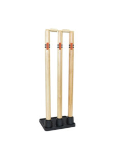 GRAY NICOLLS WOODEN CRICKET STUMPS WITH HEAVY RUBBER BASE